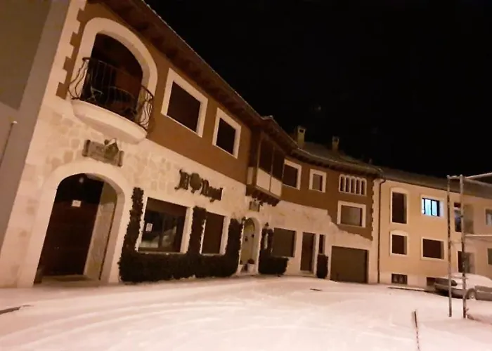 Turisticos Y Hotel *