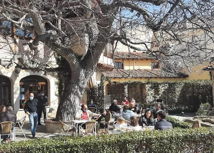 Turisticos Y Hotel *